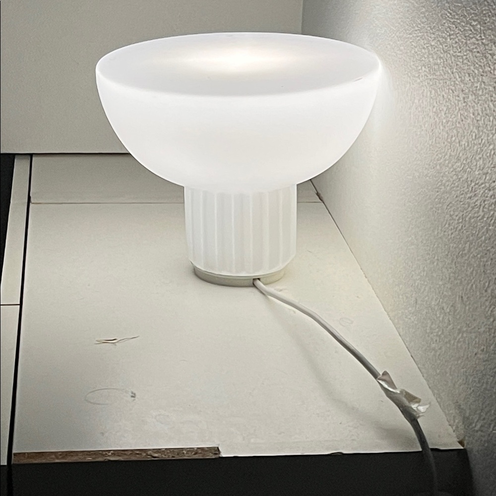 Elegant White Frosted Glass Table Lamp
